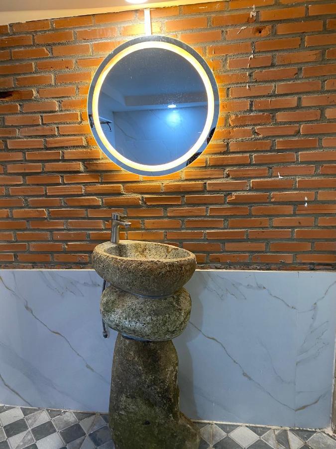Floor River View Каттьен Экстерьер фото